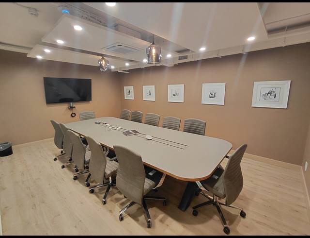 78M² OFFICE TO LET IN HALFWAY HOUSE